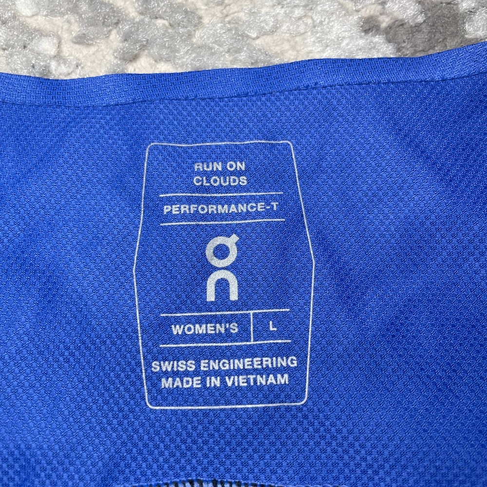 On Running Performance T Women's Athletic Shirt Top - Picture 2 of 7